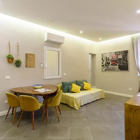 Felt In In Apartment Catania