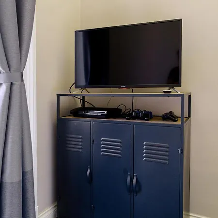 Apartment Felt In In *