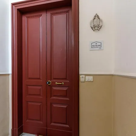 Felt In In Apartment Catania