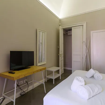Apartment Felt In In